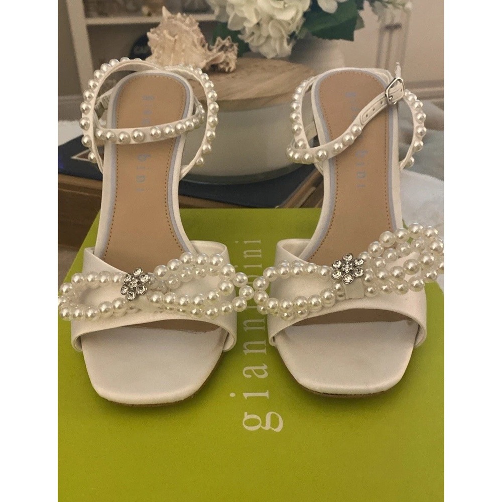 Gianni Bini Pearl Embellished Satin Wedding Heels White Strappy Size 9M
